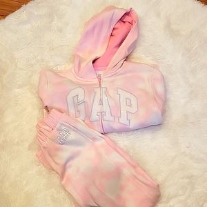 Gap Sweatsuit